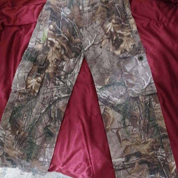 Realtree Other - Boys camo pants